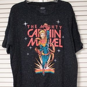 Captain Marvel Shirt (XL)